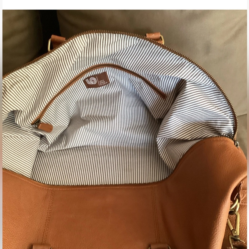 ❌Sold ❌Stylish Tan Leather Men's or woman’s Duffle Bag by Left over studios - Picture 7 of 7
